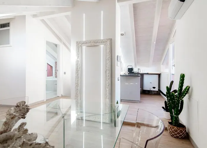 Incanto Del - Cosy קומו